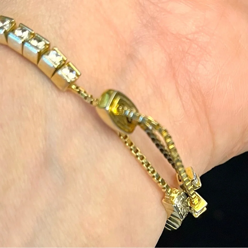 Premier Designs
Gold Color Rhinestone Adjustable Tennis Bracelet Fringe Gift VTG - Picture 15 of 17